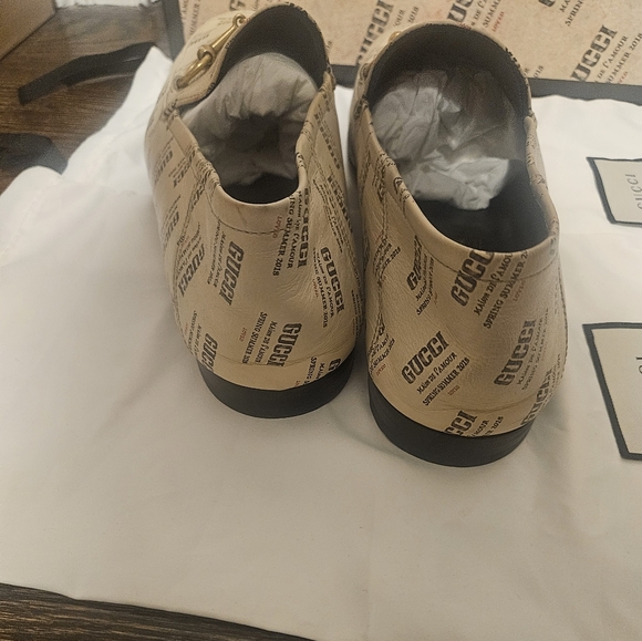 GUCCI Stamp Leather Horsebit LOAFERS Beige Gucci Size 10 - Picture 7 of 9